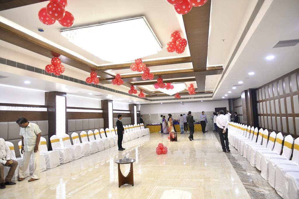 Hotel Ajantha Evergreen Vijayawāda Dış mekan fotoğraf